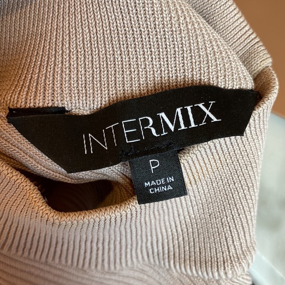 Intermix Nude Cutout Mock Turtleneck Sleeveless Form Fitting top Petite - Picture 4 of 10